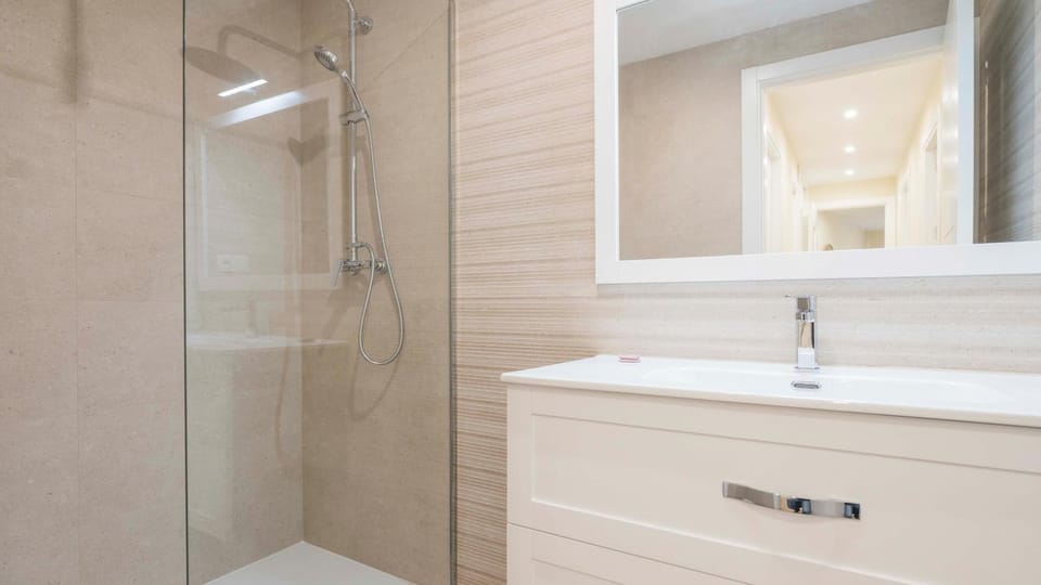 Shower, Bathroom
