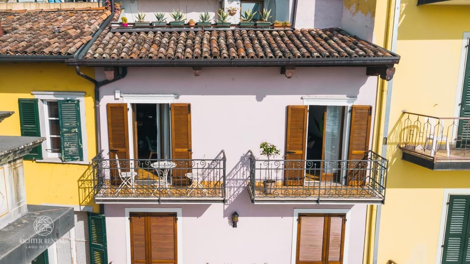 Property building, View (from property/room), Balcony/Terrace