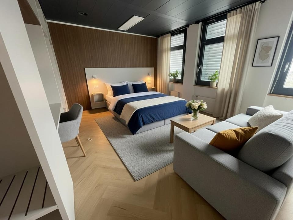 Bed, Photo of the whole room, Bedroom