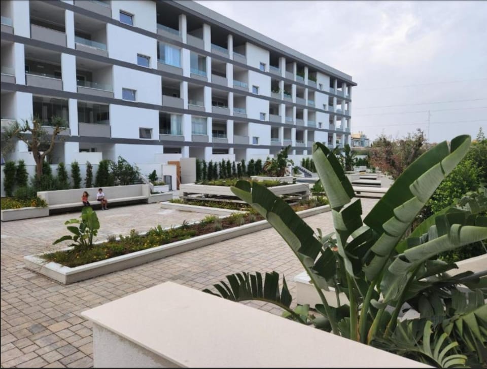 Property building, Day, Garden, Garden view, Inner courtyard view
