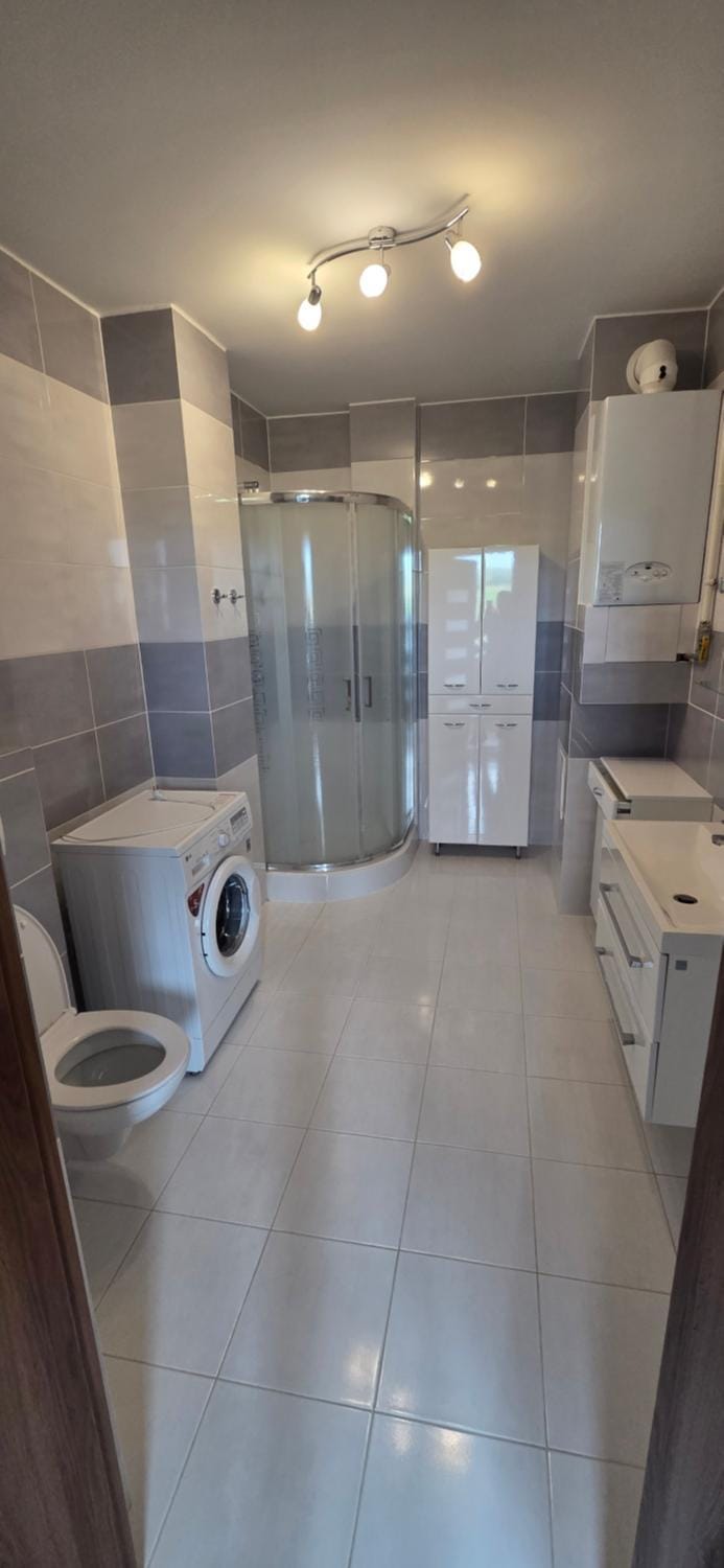 Shower, Toilet, Bathroom