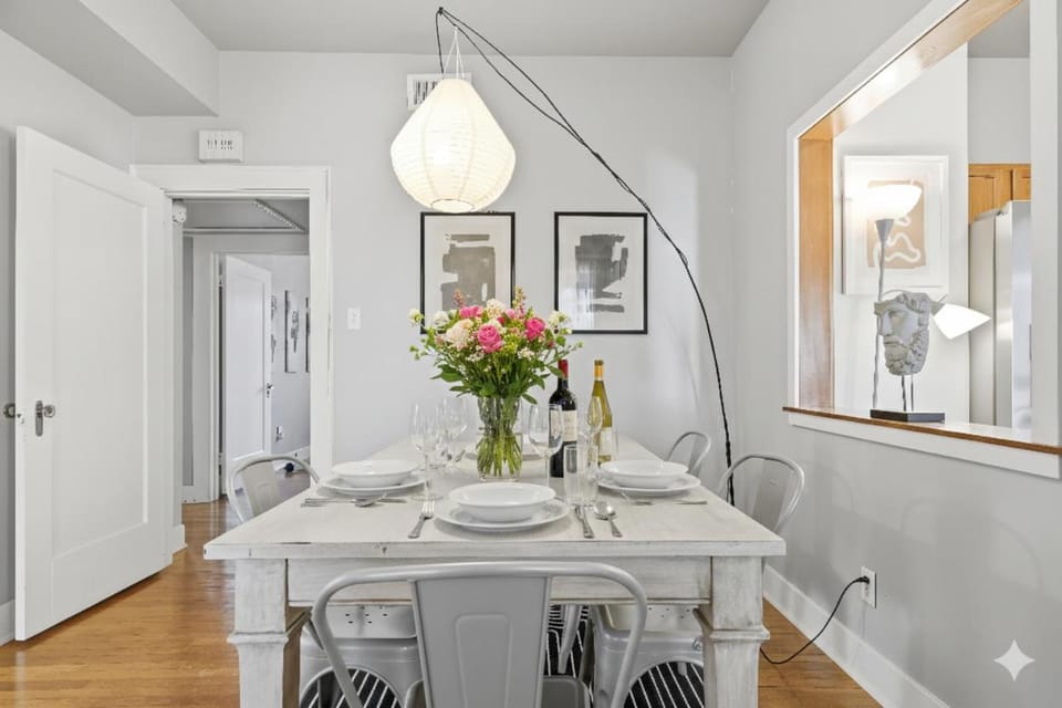 Seating area, Dining area