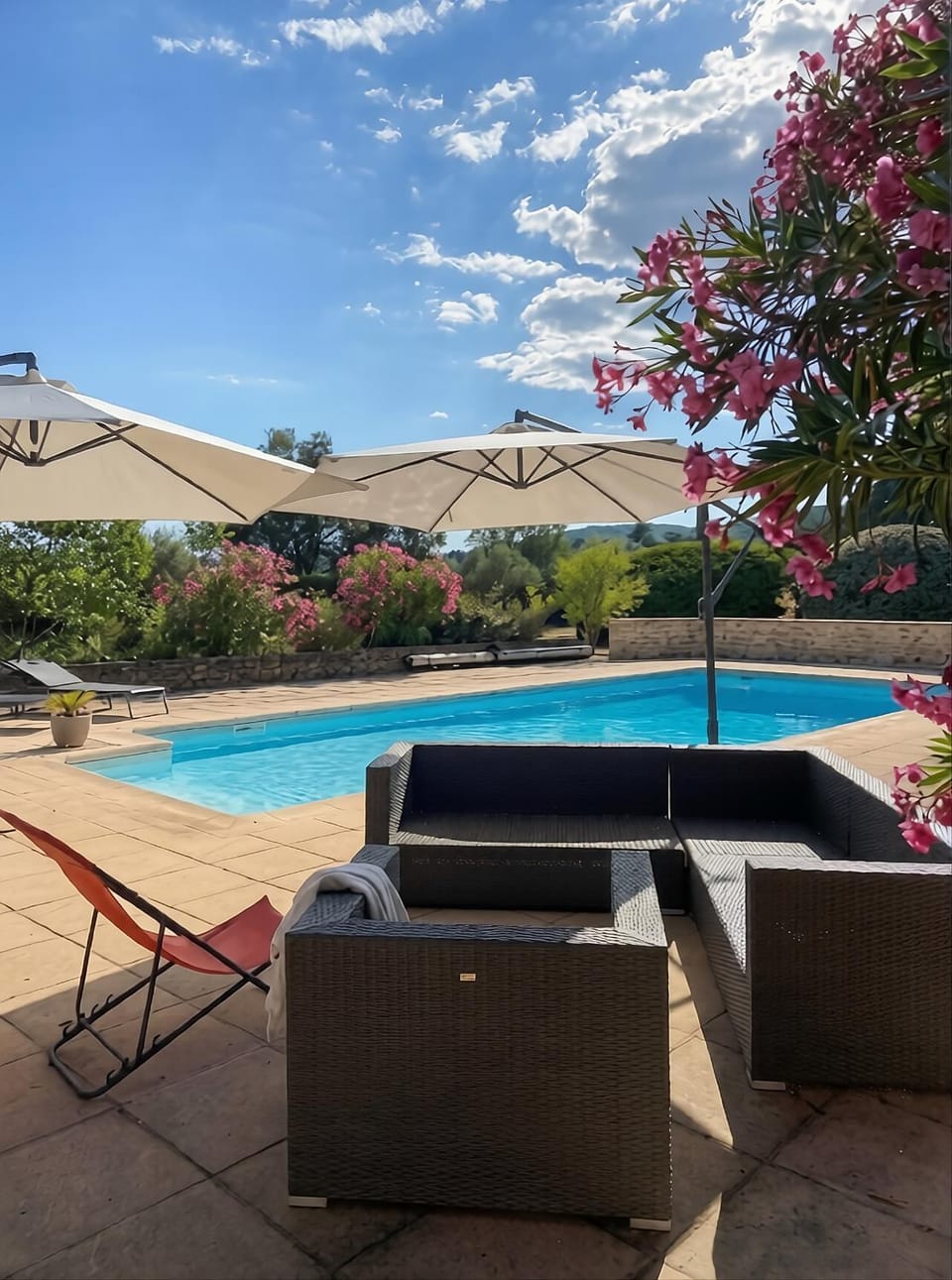 Garden view, Swimming pool, Swimming pool, sunbed