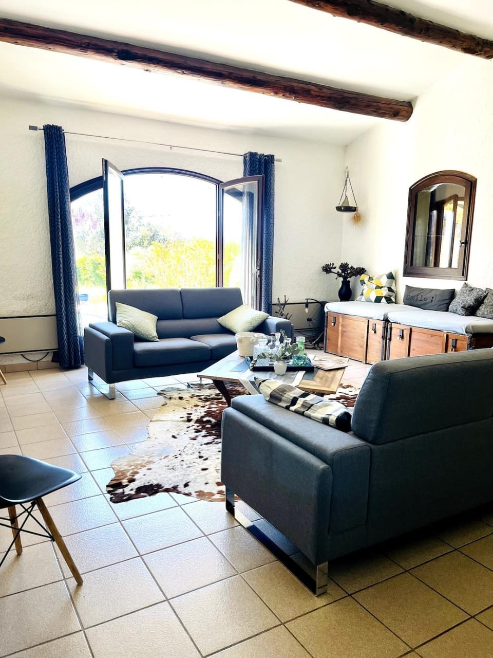 Living room, Garden view
