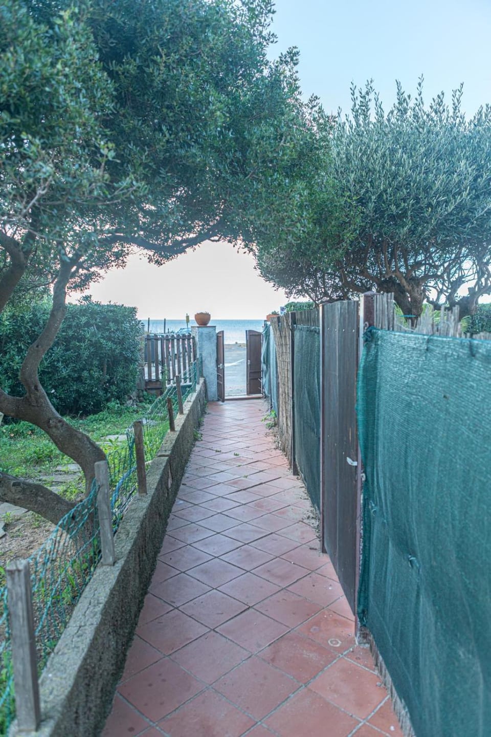 Facade/entrance, Beach