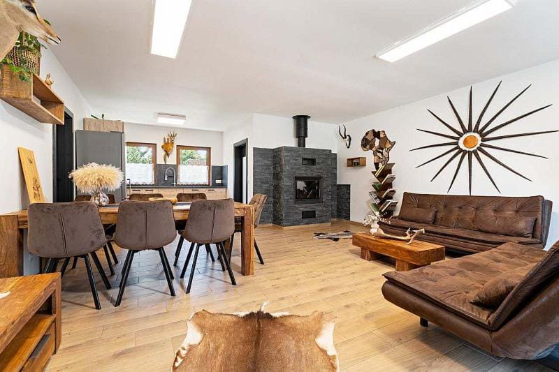 Communal lounge/ TV room, fireplace