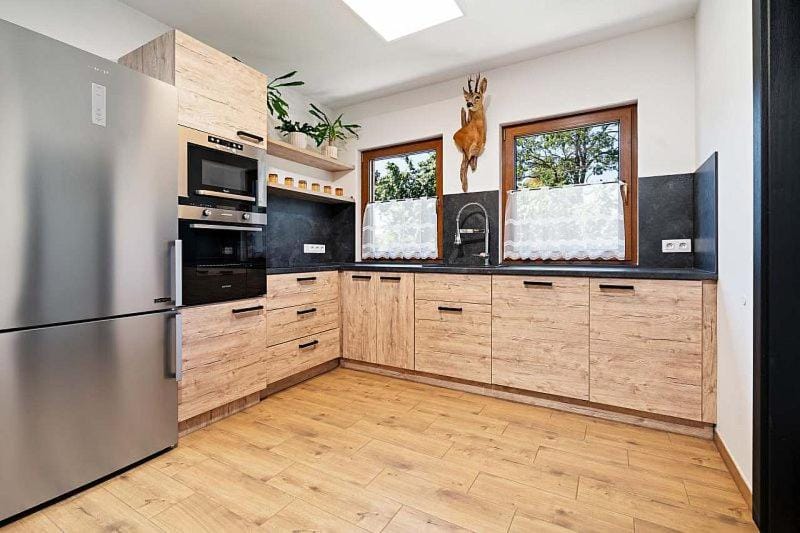 Kitchen or kitchenette