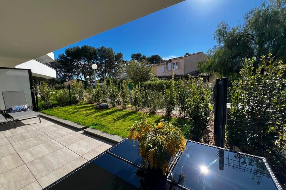 Villeneuve-Loubet Garden Level Apartment 4 Guests Swimming Pool House in Villeneuve-Loubet