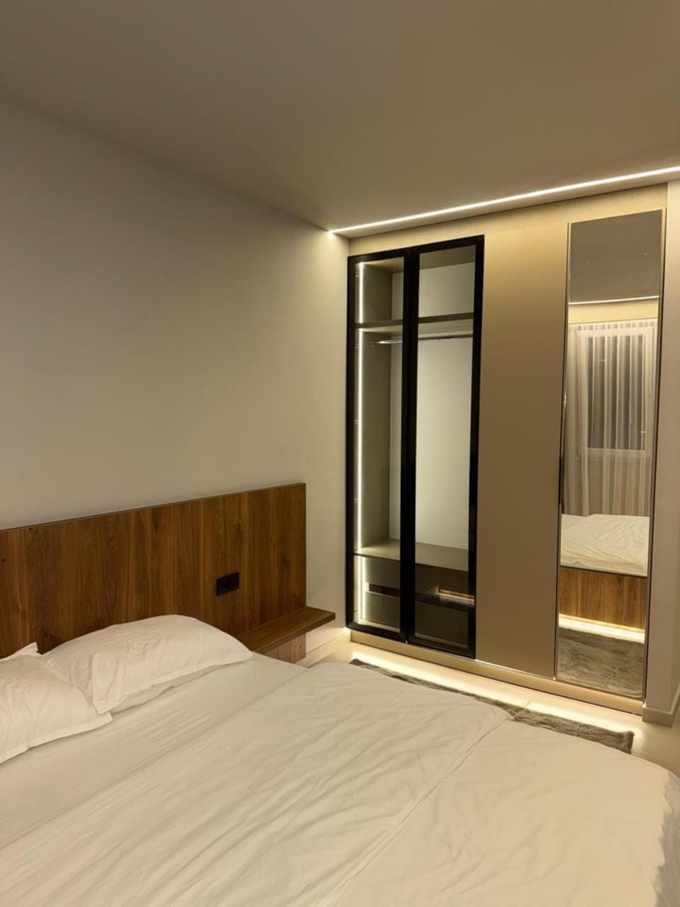 Bed, Photo of the whole room, Bedroom, wardrobe