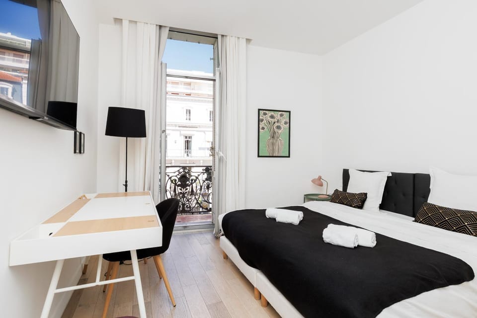 Urban Pearl YourHostHelper Apartment in Cannes