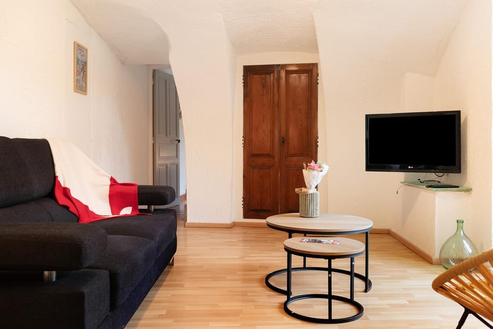 La Pergola, piscine, clim, animaux Apartment in Occitanie