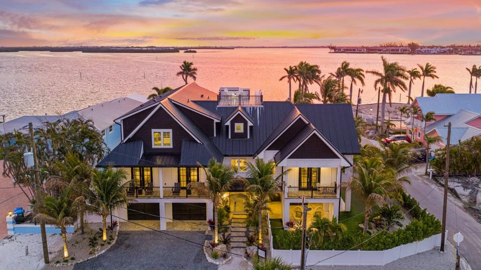 Sunset Sunrise House in Bradenton Beach