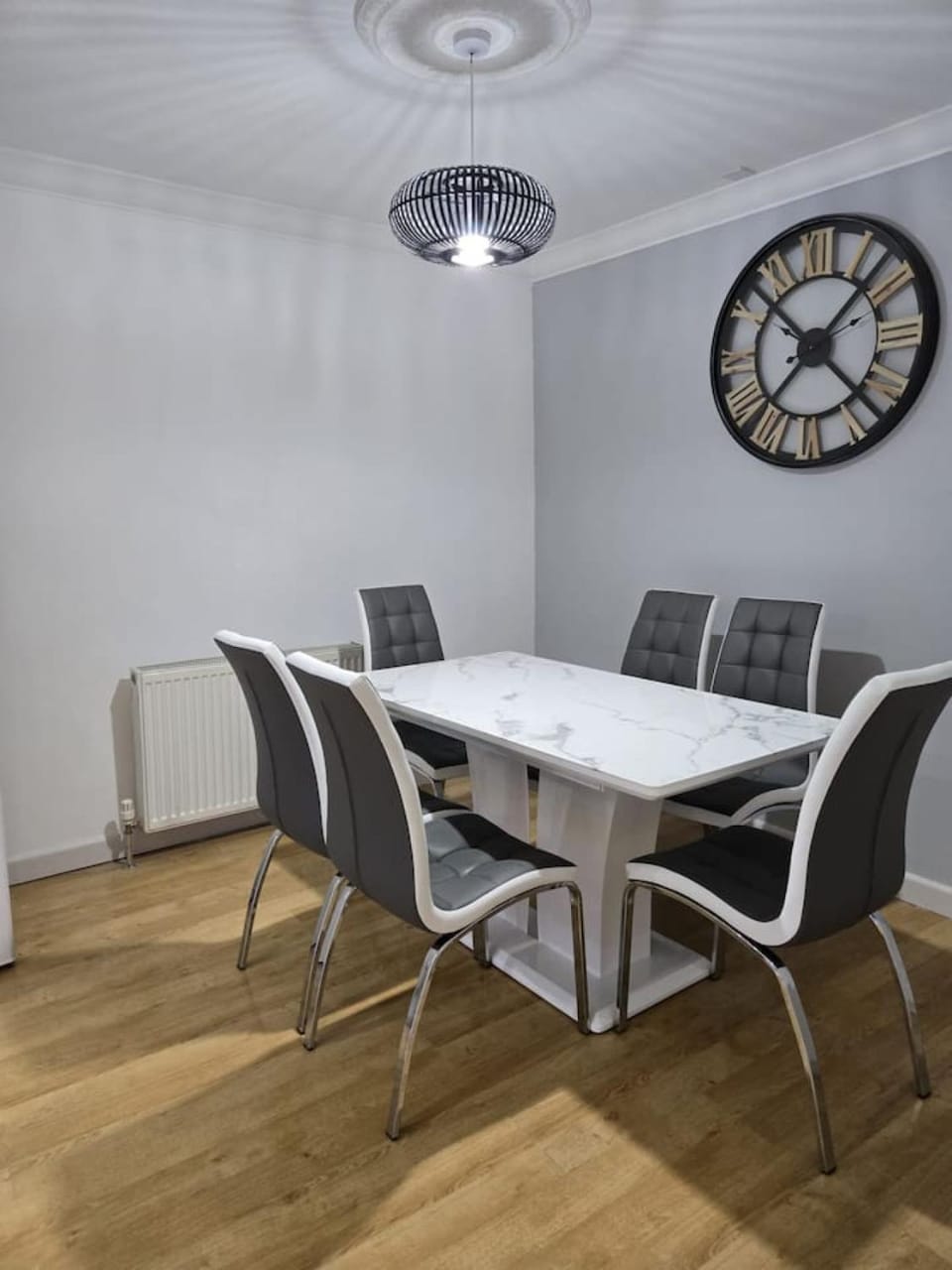 Seating area, Dining area