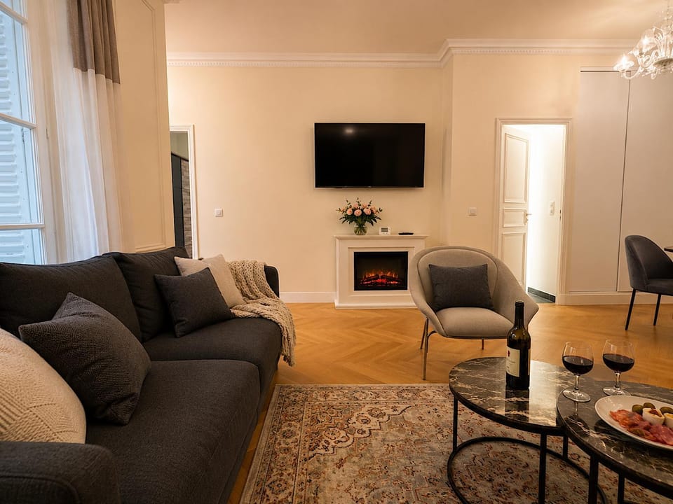 TV and multimedia, Living room