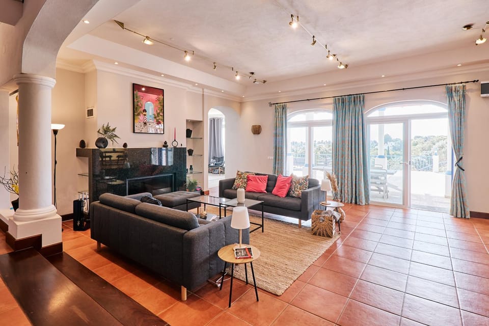 Living room, fireplace