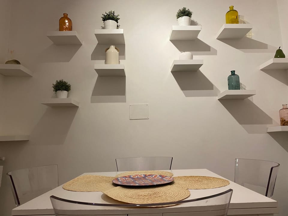 Decorative detail, Dining area