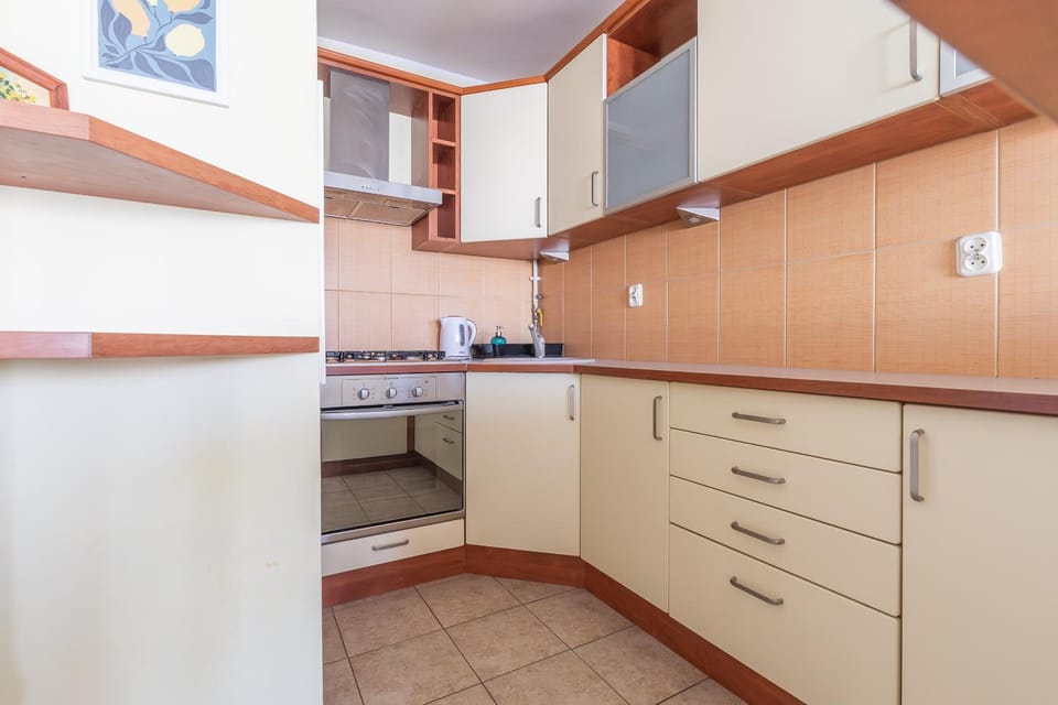 Kitchen or kitchenette, Communal kitchen, oven, stove, kitchen
