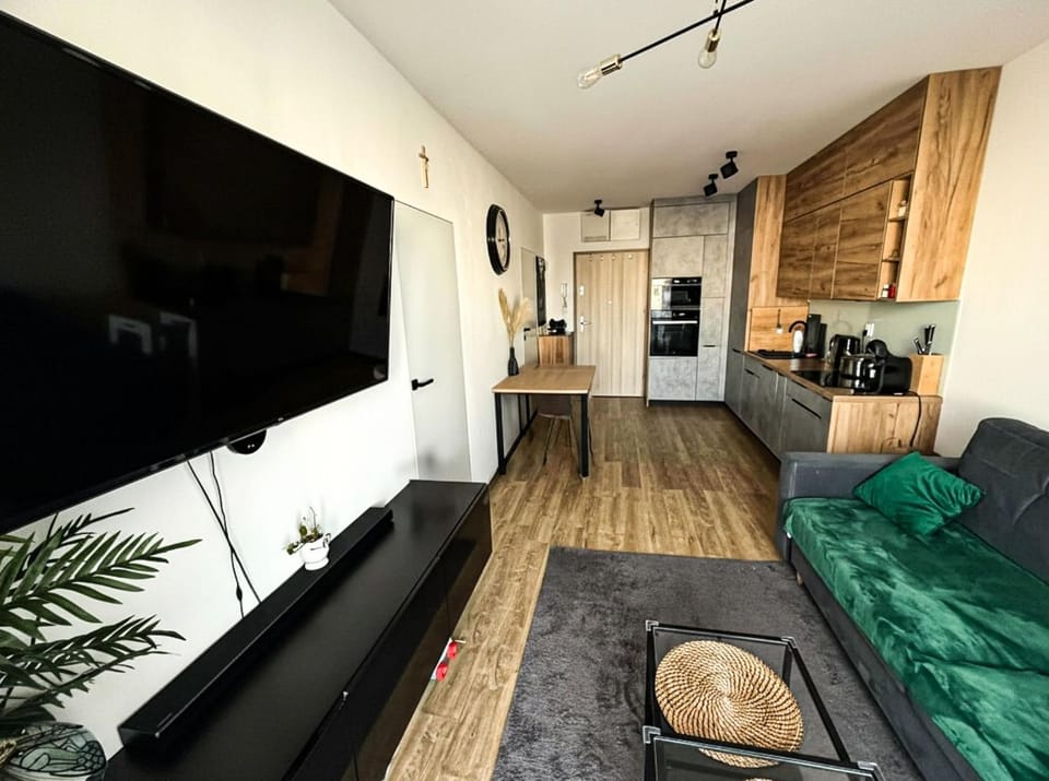 TV and multimedia, Kitchen or kitchenette, Living room