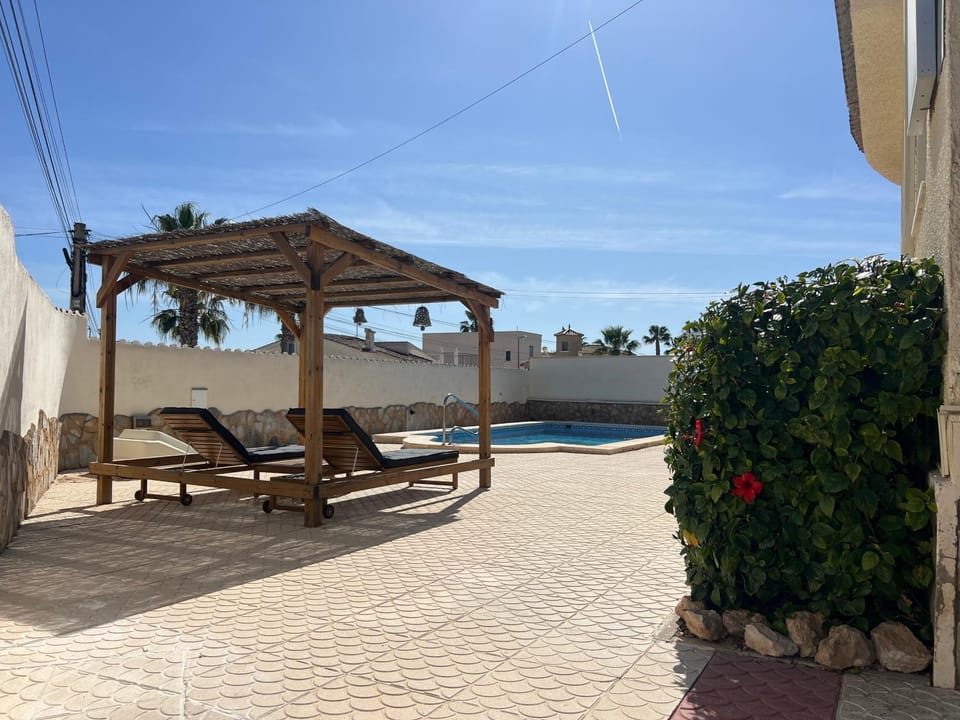 Garden, Swimming pool