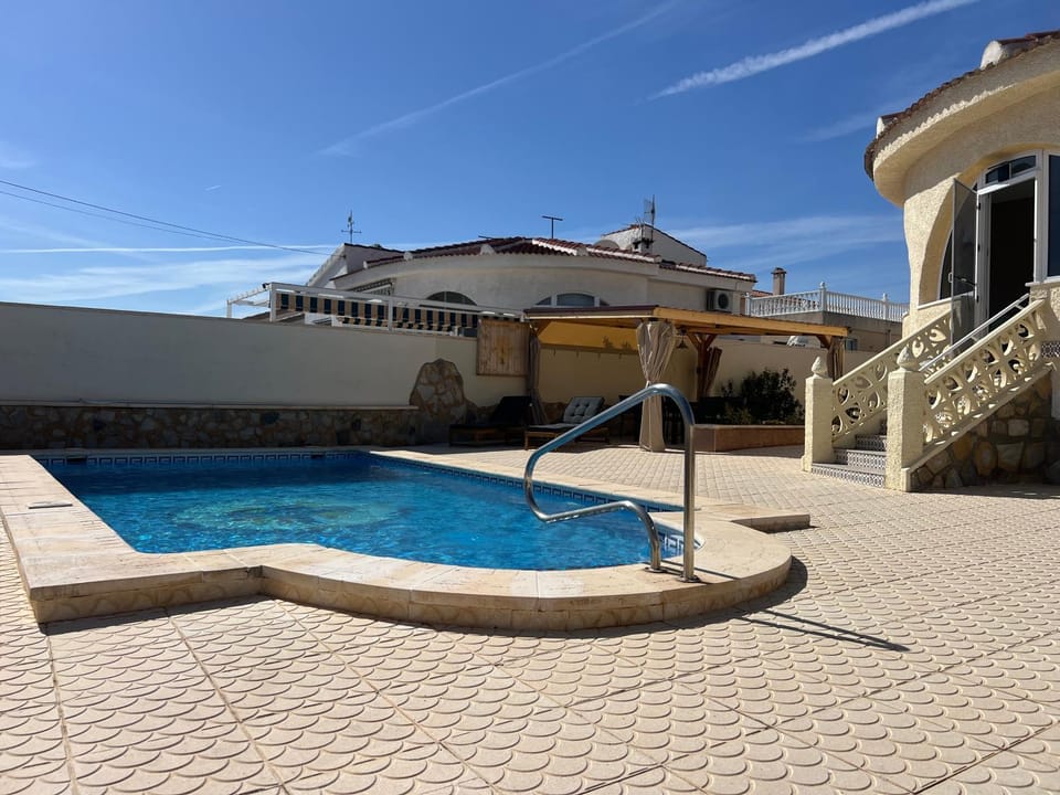 Garden, Swimming pool