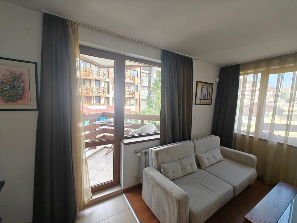 Balcony/Terrace, Balcony/Terrace