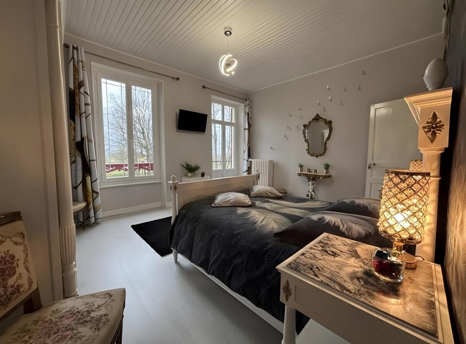 Living room, Bedroom