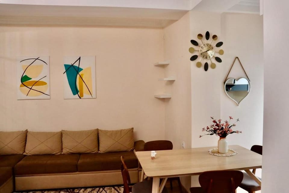 Property building, Living room, Decorative detail, Seating area