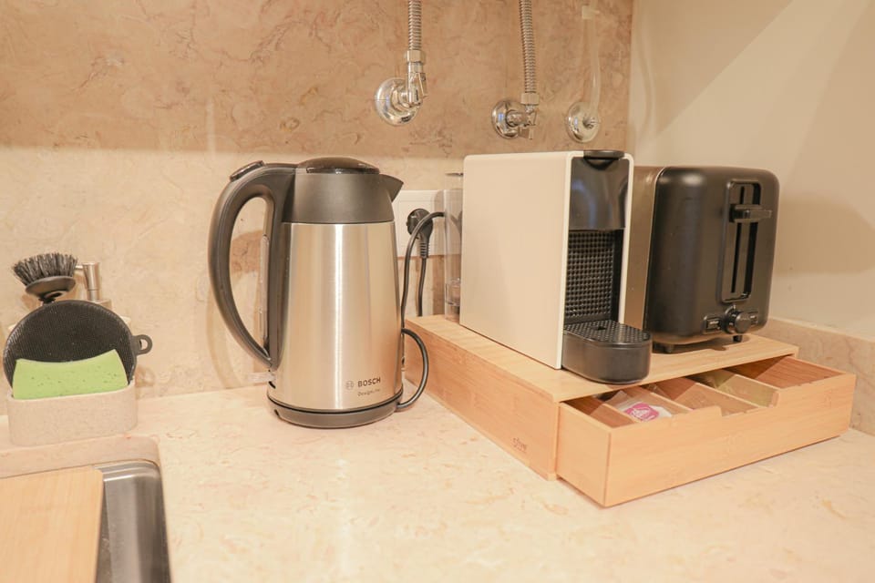 Coffee/tea facilities, Kitchen or kitchenette