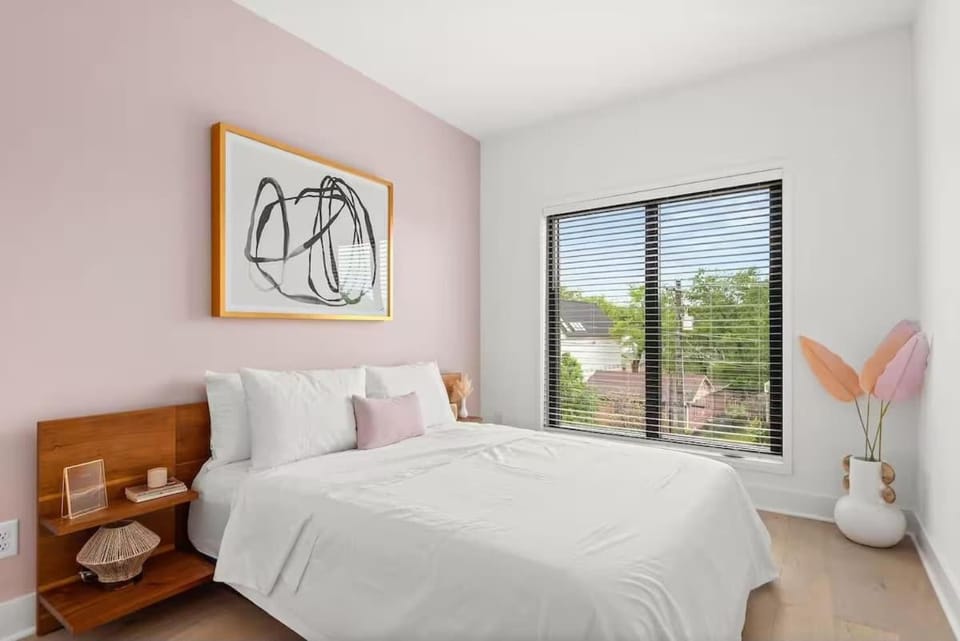 True Hue - Private Patio - Mins to Broadway House in Nashville