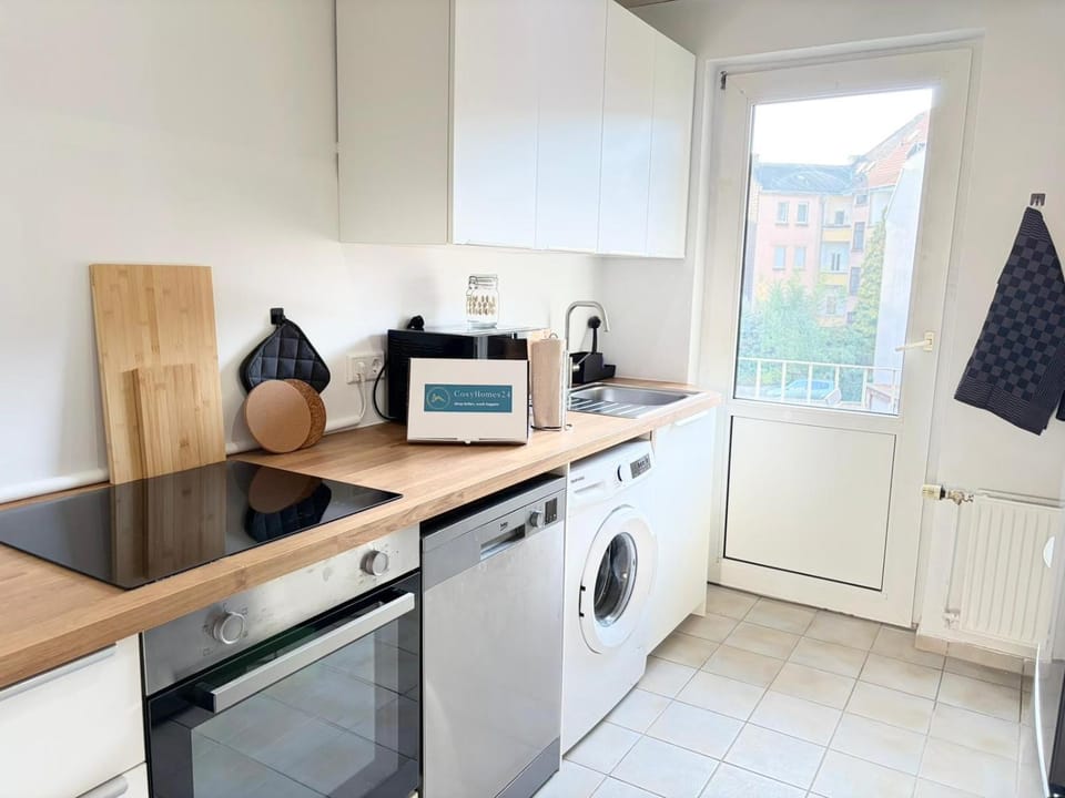 dishwasher, microwave, oven, washing machine, kitchen