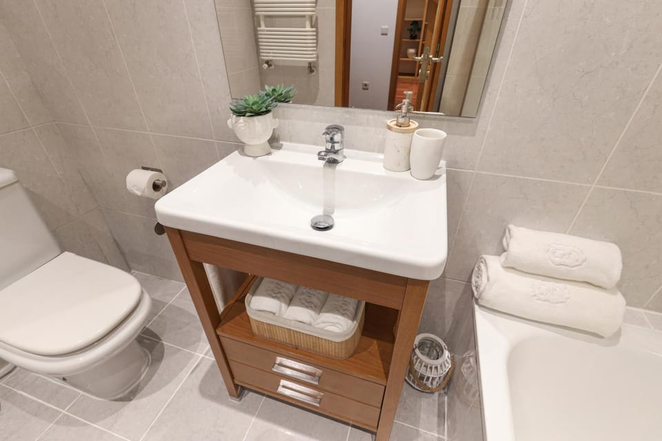 Toilet, Bathroom