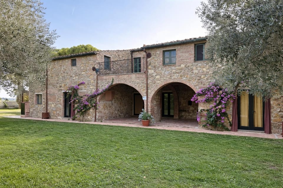 Property building, Natural landscape, Garden, Garden view