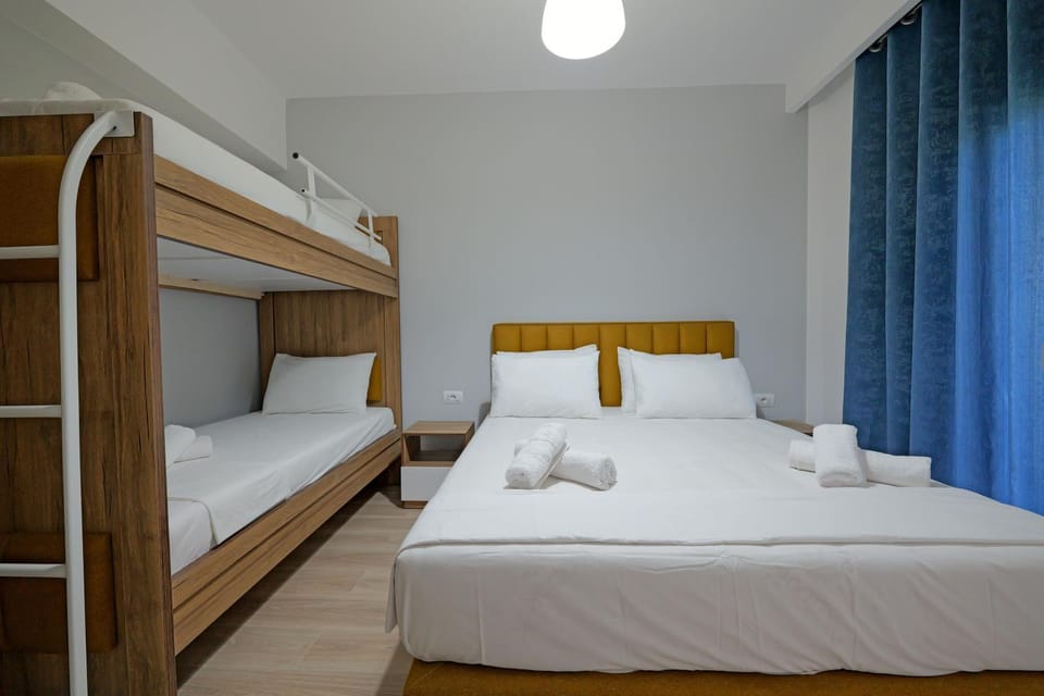 Bed, Photo of the whole room, Bedroom, bunk bed, towels