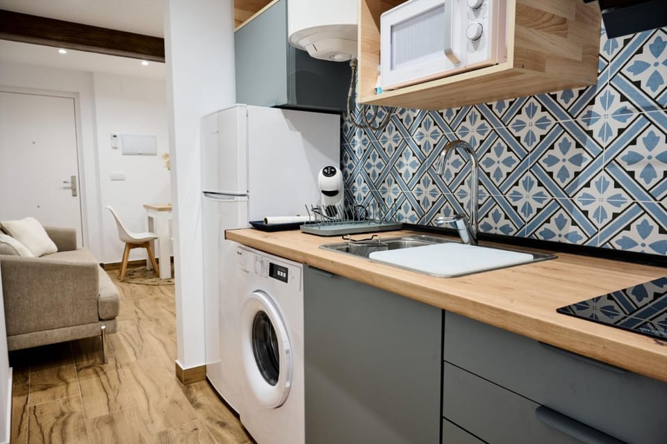 Seating area, dishwasher, minibar, stove, washing machine