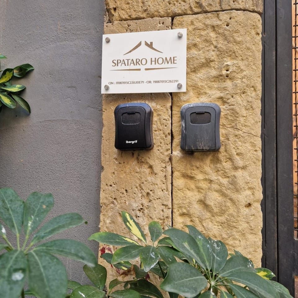 Spataro Home Apartment in Catania
