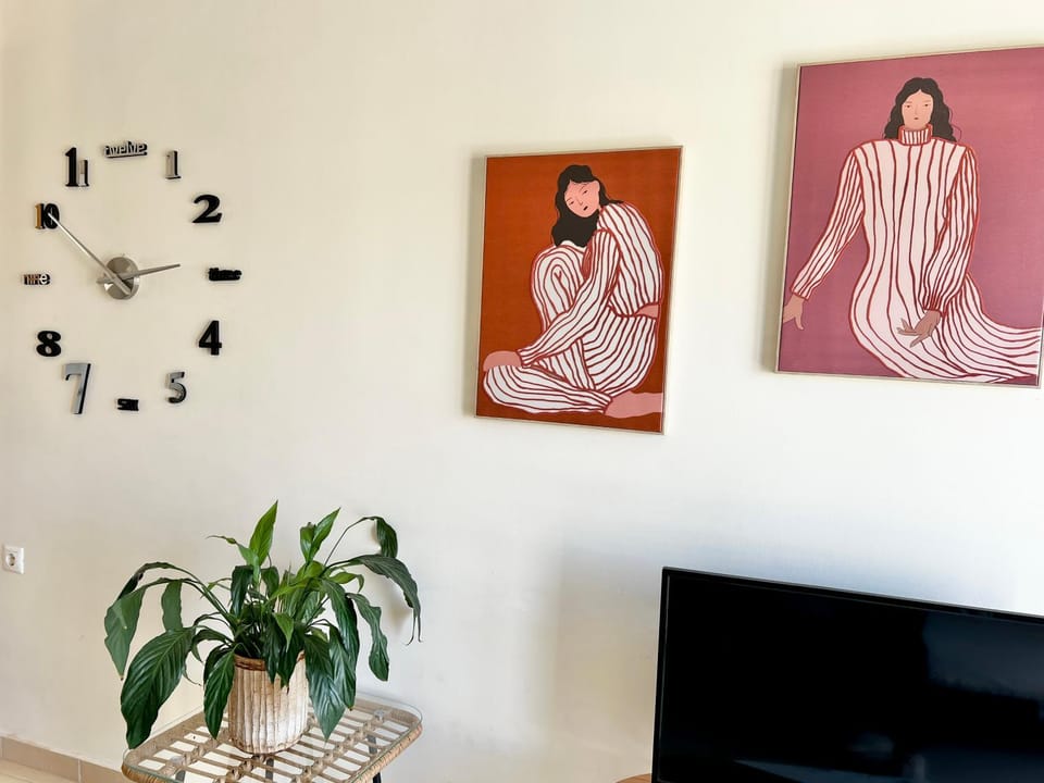 TV and multimedia, Decorative detail