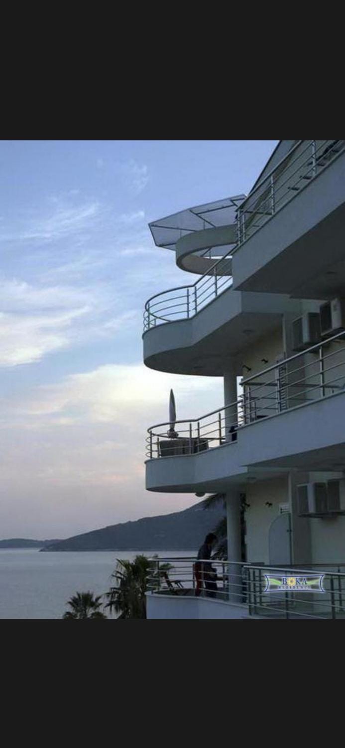 Property building, Lake view