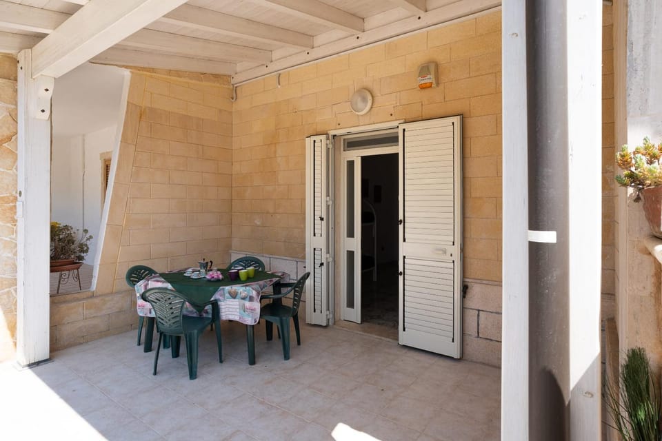 Casa Gino a 70 mt dalla Spiaggia di Punta Prosciutto House in Province of Taranto