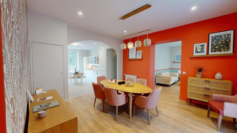 Living room, Seating area, Dining area