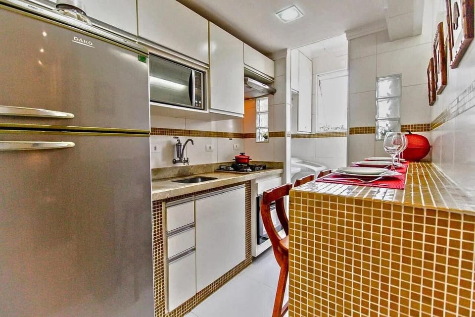 Kitchen or kitchenette, Dining area, oven, stove