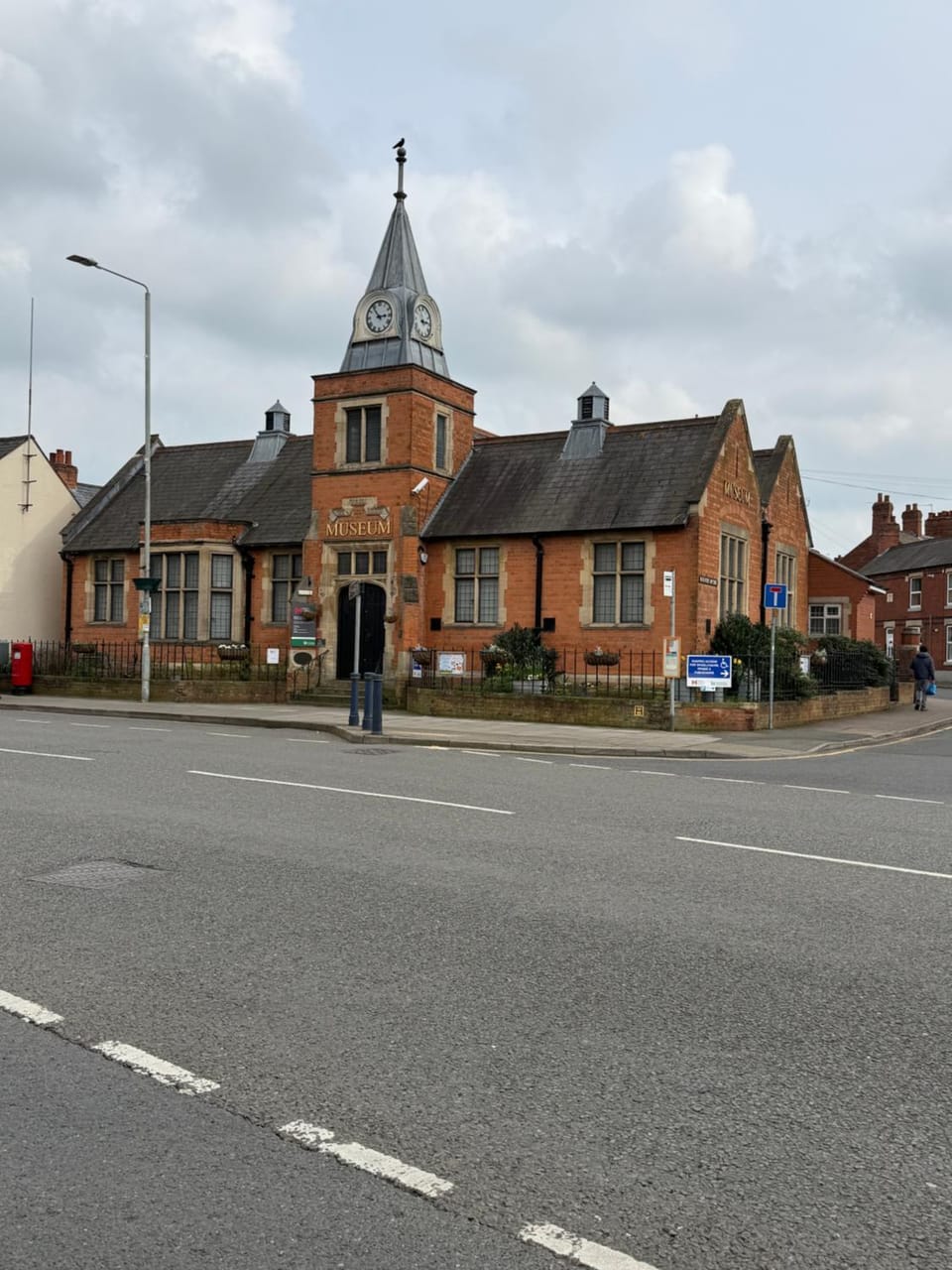 Neighbourhood, Landmark view, Street view, Location