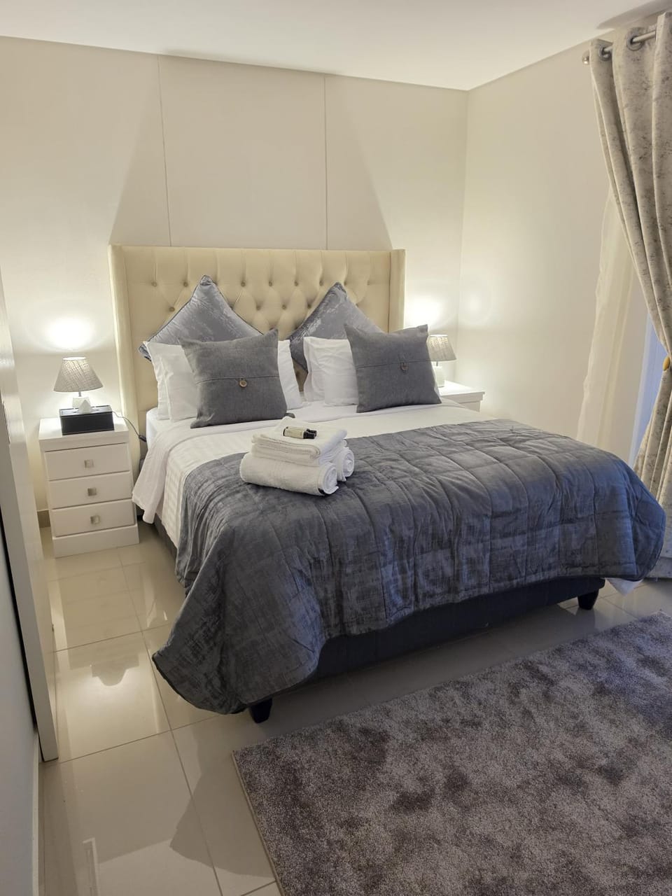 Bed, Photo of the whole room, Bedroom, towels, air conditioner