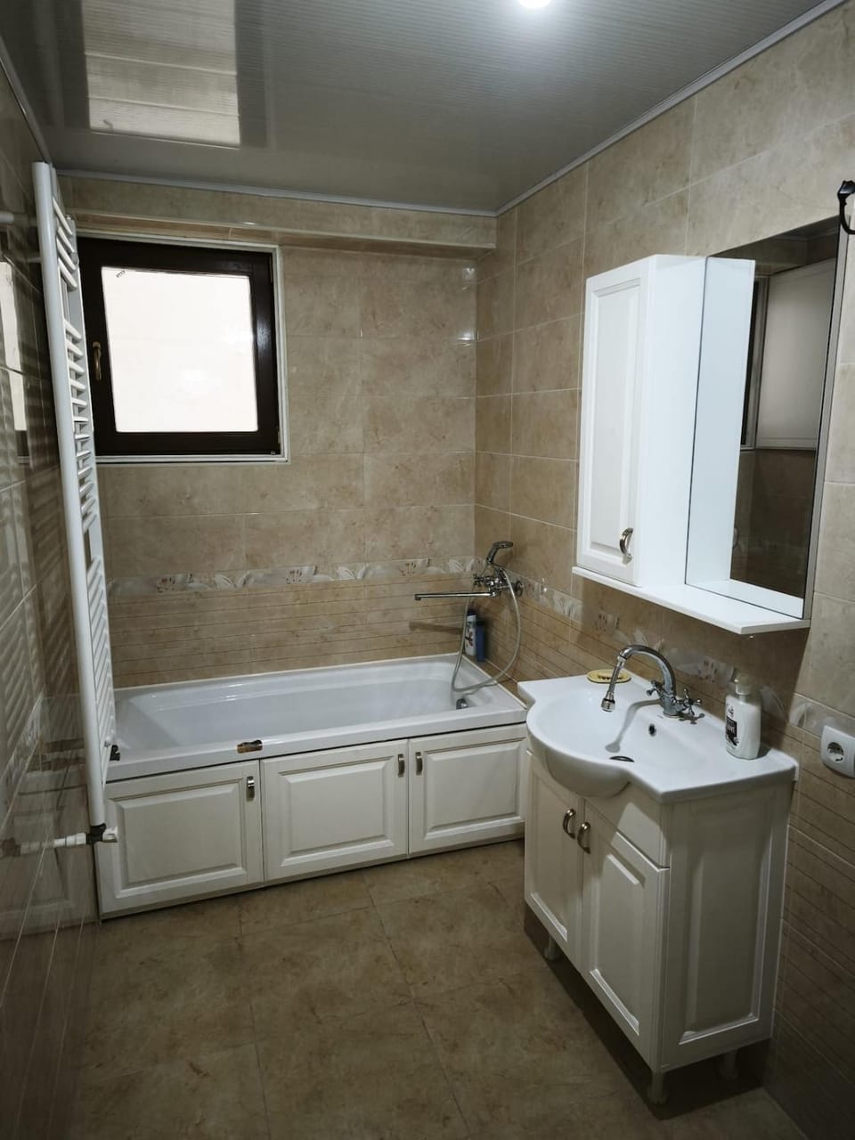 Bathroom, Bath