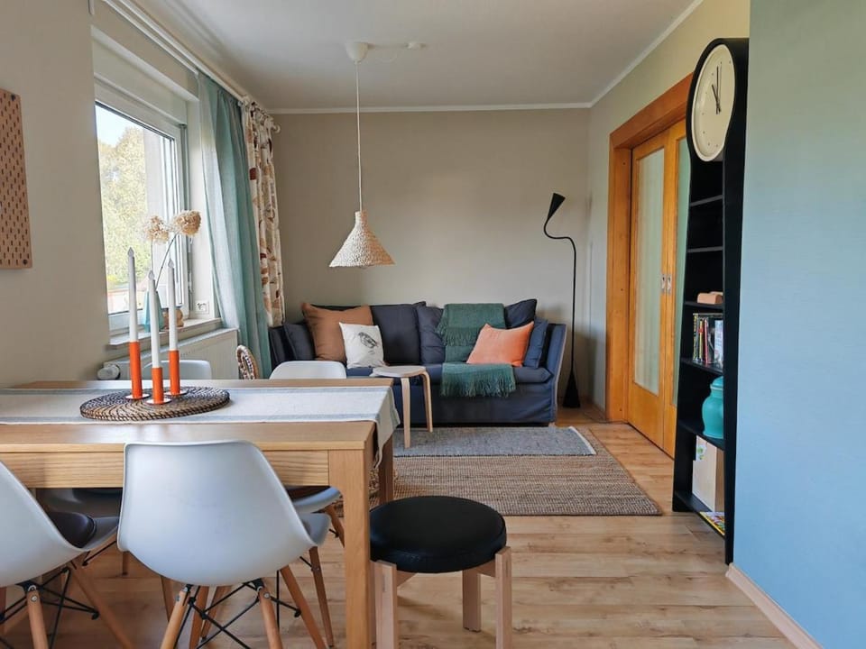 Photo of the whole room, Seating area, Dining area