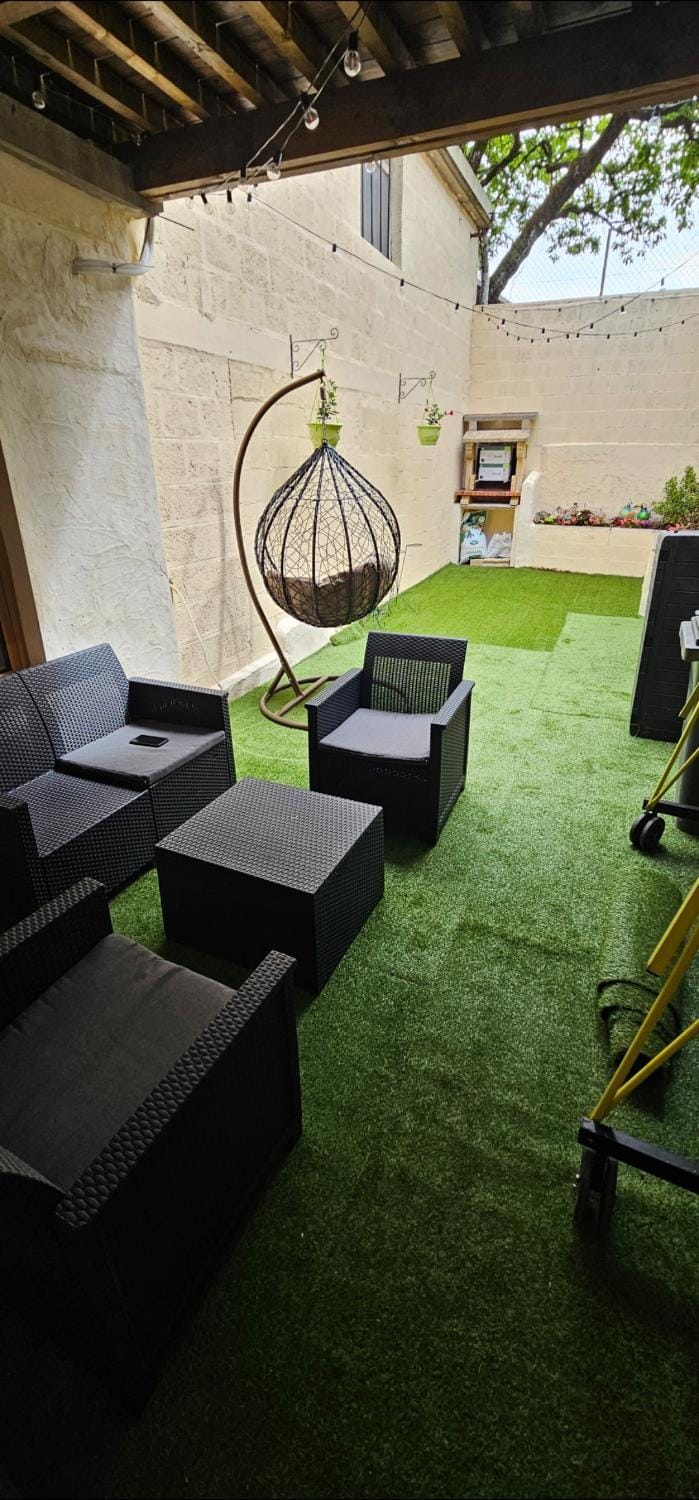 charmants appartements proches centre ville, 2 option , 1èr 75m2 avec terrasse privée et 2ème 105m2 RDC avec jardin privatif , Parking gratuit dans le rue Apartment in Epernay