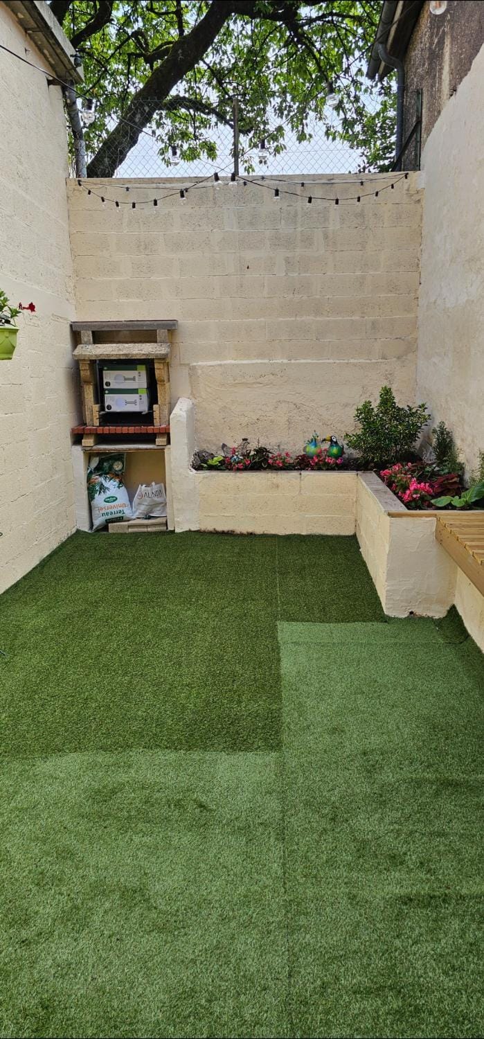 charmants appartements proches centre ville, 2 option , 1èr 75m2 avec terrasse privée et 2ème 105m2 RDC avec jardin privatif , Parking gratuit dans le rue Apartment in Epernay