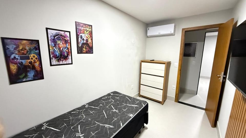 Bed, air conditioner