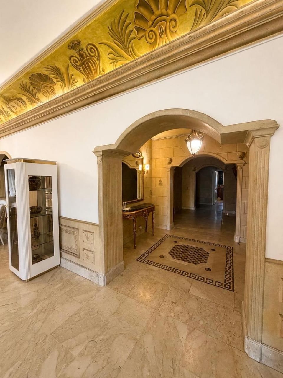 Presidential Suite at Heart of Cairo Apartment in Egypt