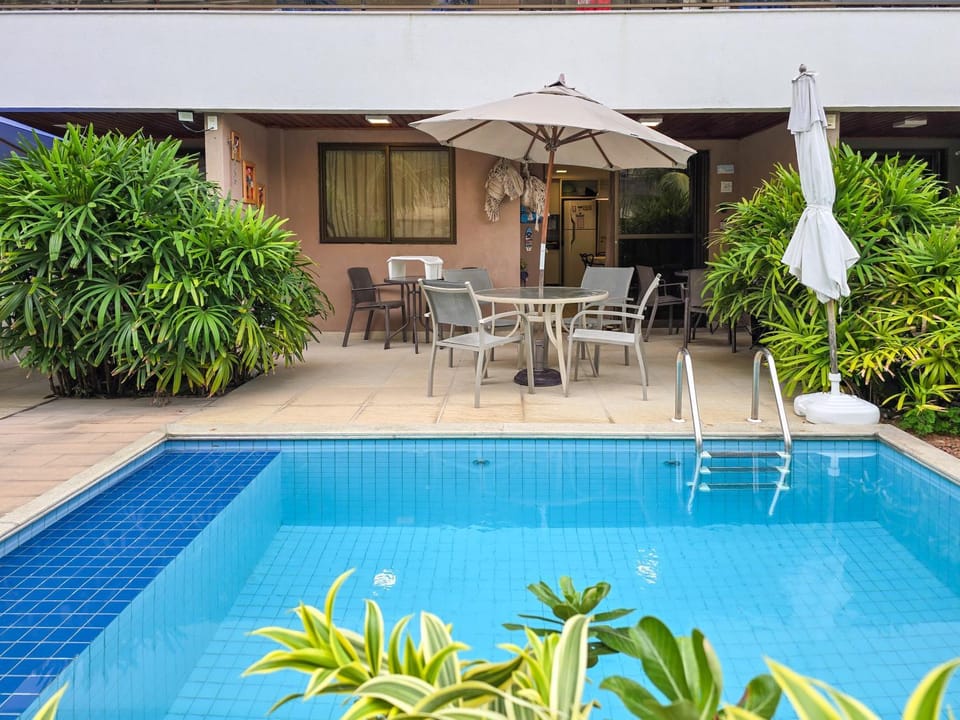 Property building, Patio, Day, Garden, Balcony/Terrace, Garden view, Pool view, Swimming pool, Swimming pool, sunbed