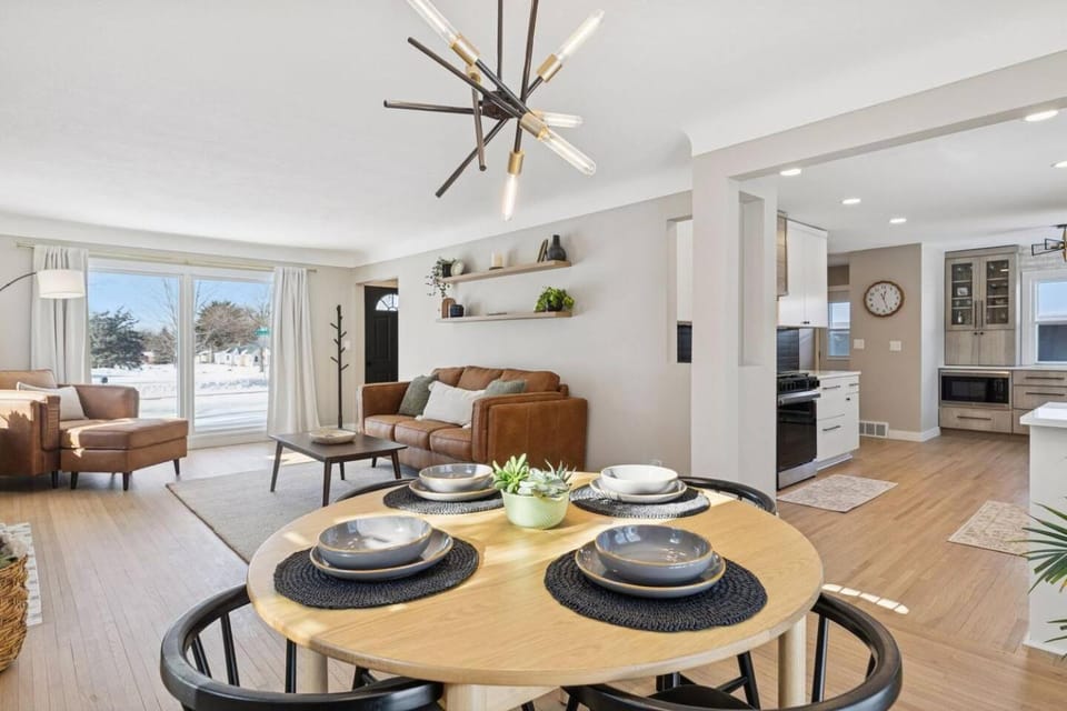 Kitchen or kitchenette, Living room, Dining area